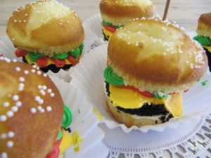 Cheeseburger Cupcake Reszie