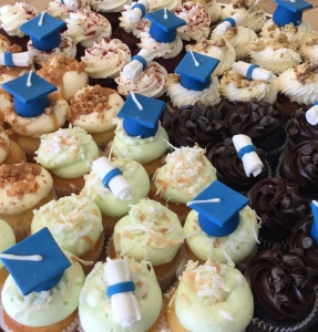 Diploma and Grad Cap Mini Cupcakes