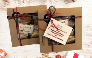 Holiday Custom Logo and Medium Cookie Gift Box