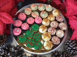 Mini Cupcakes Holiday Tray